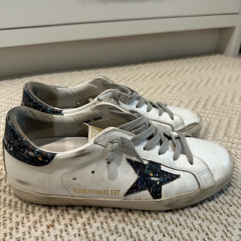 Perfect condition Golden Goose size 38